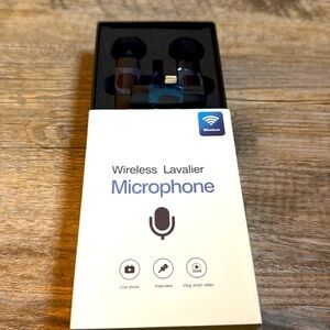 2 pack Wireless Lavalier mic for iPhone or iPad supports iPhones 7- IPhone 14